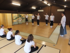 Udaka Tatsushige teaching Theater Mitu members